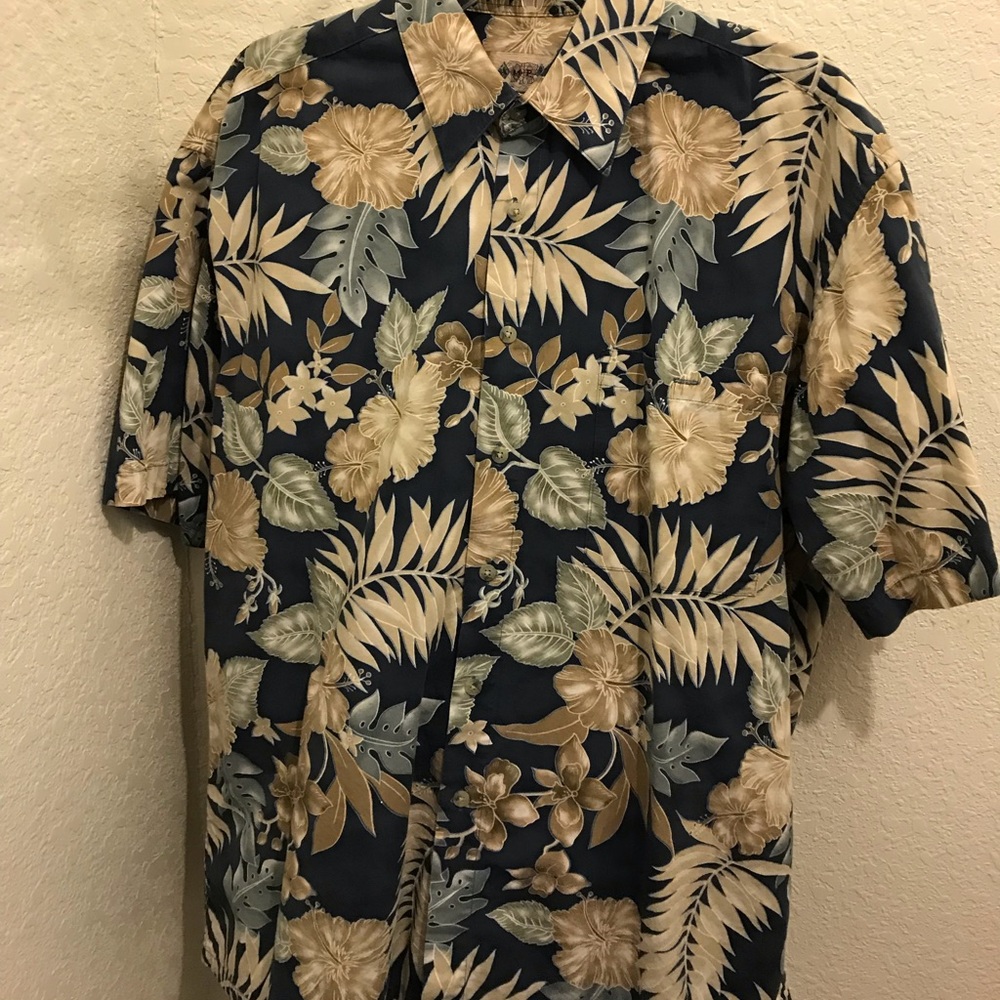 Short sleeve Hawaiian shirt